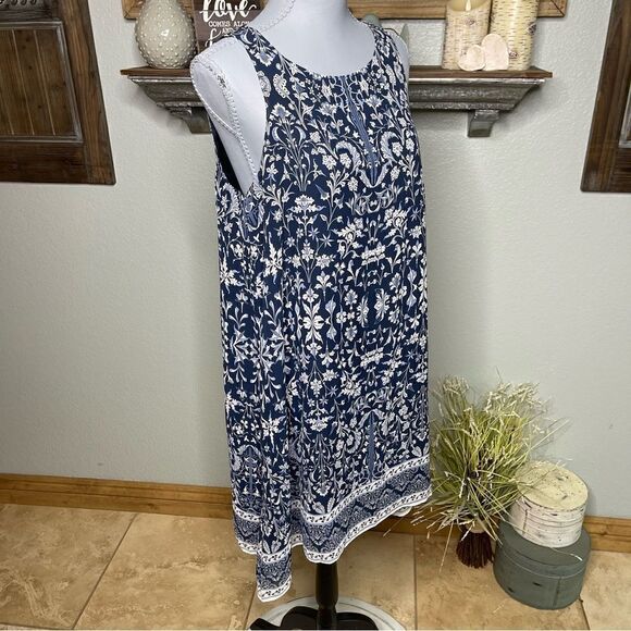 Max Studio Blue Floral Sleeveless Chiffon Shift Dress Size Medium - Picture 7 of 12